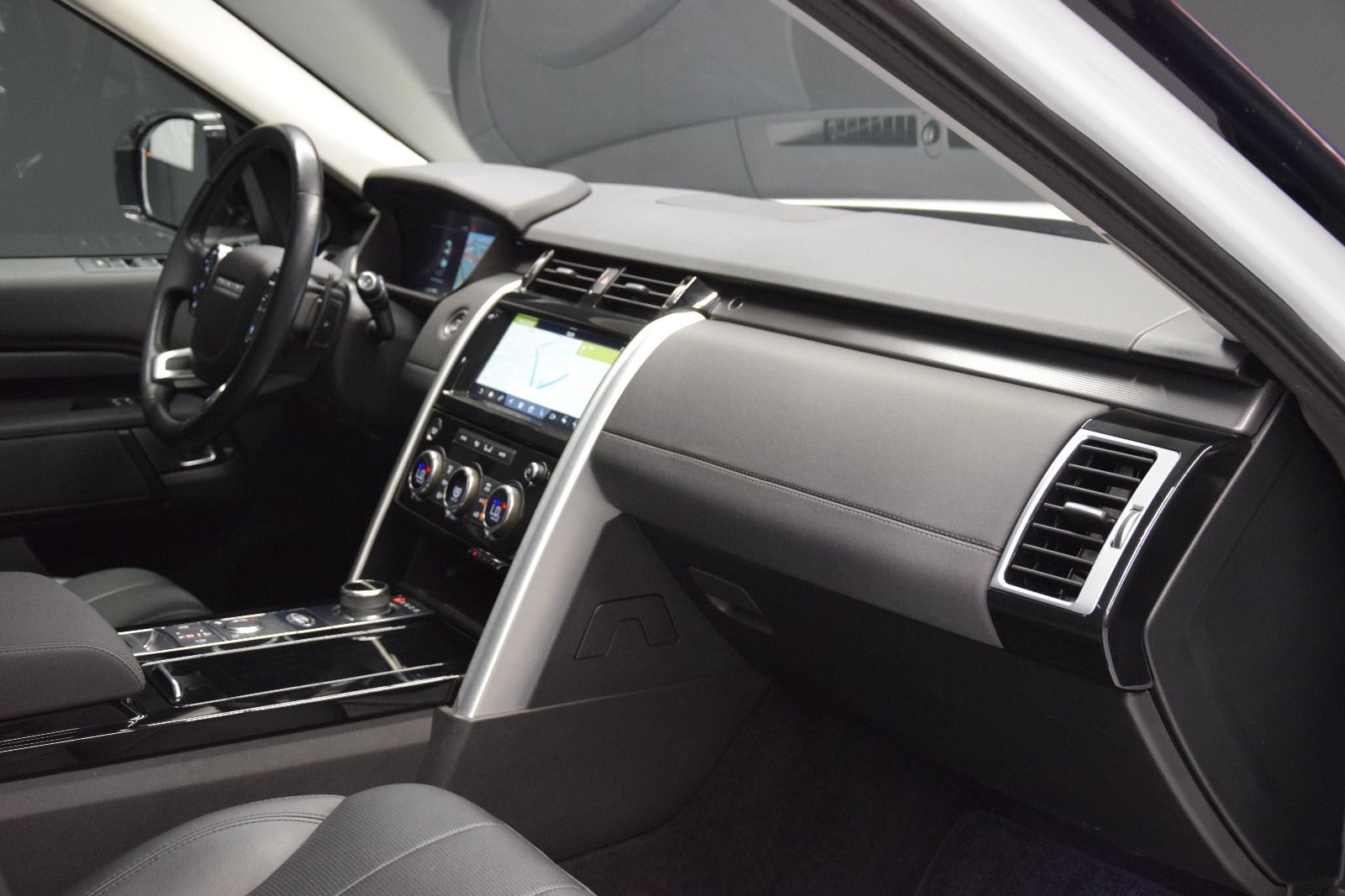 Fahrzeugabbildung Land Rover Discovery 5 HSE SDV6 Pano 7. Sitze Meridian 360°