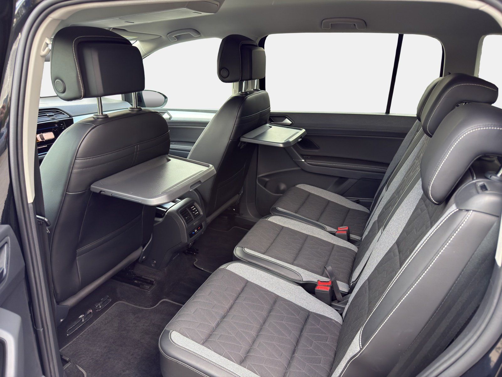Volkswagen Touran - Bild 11