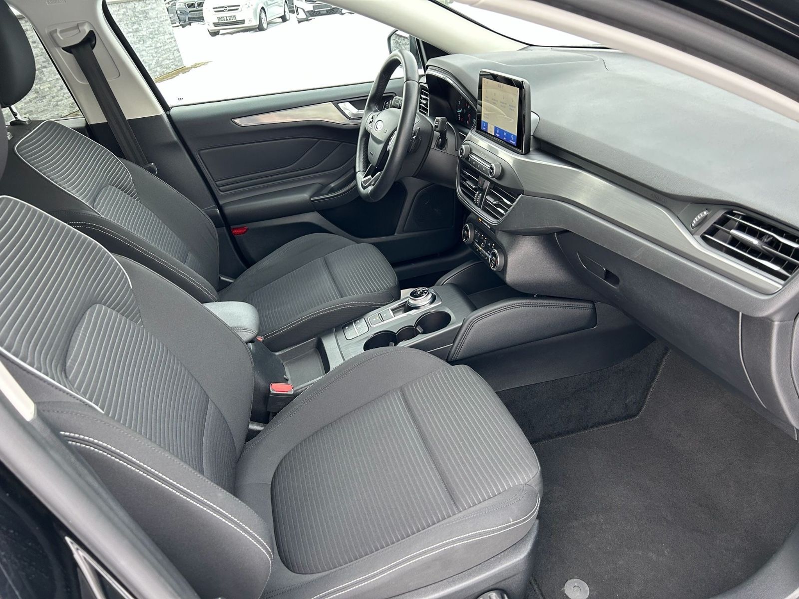 Fahrzeugabbildung Ford Focus Turnier Titanium°LED°Kamera°Navi°