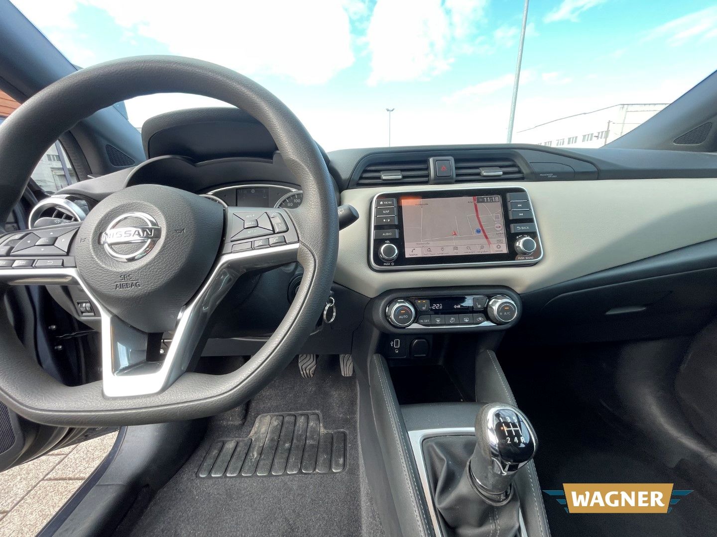 Fahrzeugabbildung Nissan Micra N-WAY Klimaautomatik Frontschaden