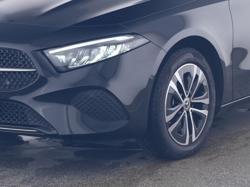 Fahrzeugabbildung Mercedes-Benz A 250 e Progressive*11KW*LED*Kamera*Spur*PDC*