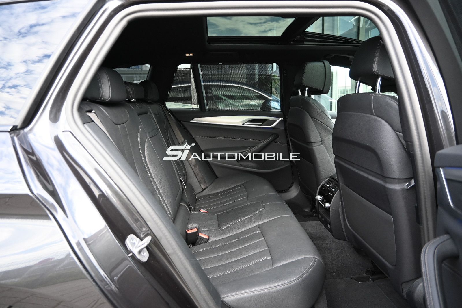 Fahrzeugabbildung BMW 540d xDr. Touring M-Sport °ACC°AHK°STANDHZ°PANO°