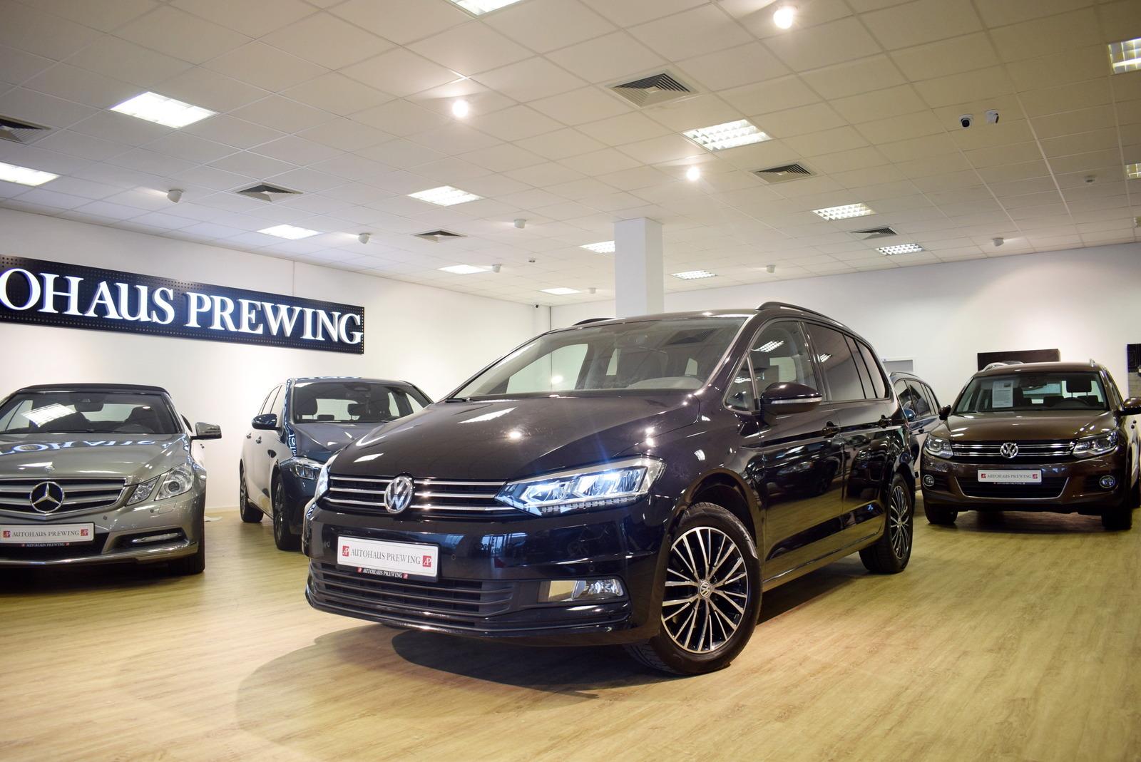 Volkswagen Touran 7-SITZER/NAVI/ CARPLAY/ AHK/ ACC/1.BESITZ