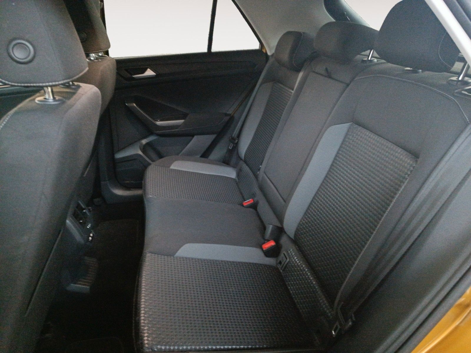 Fahrzeugabbildung Volkswagen T-Roc Active *AHZV*Navi*Sitzheizung