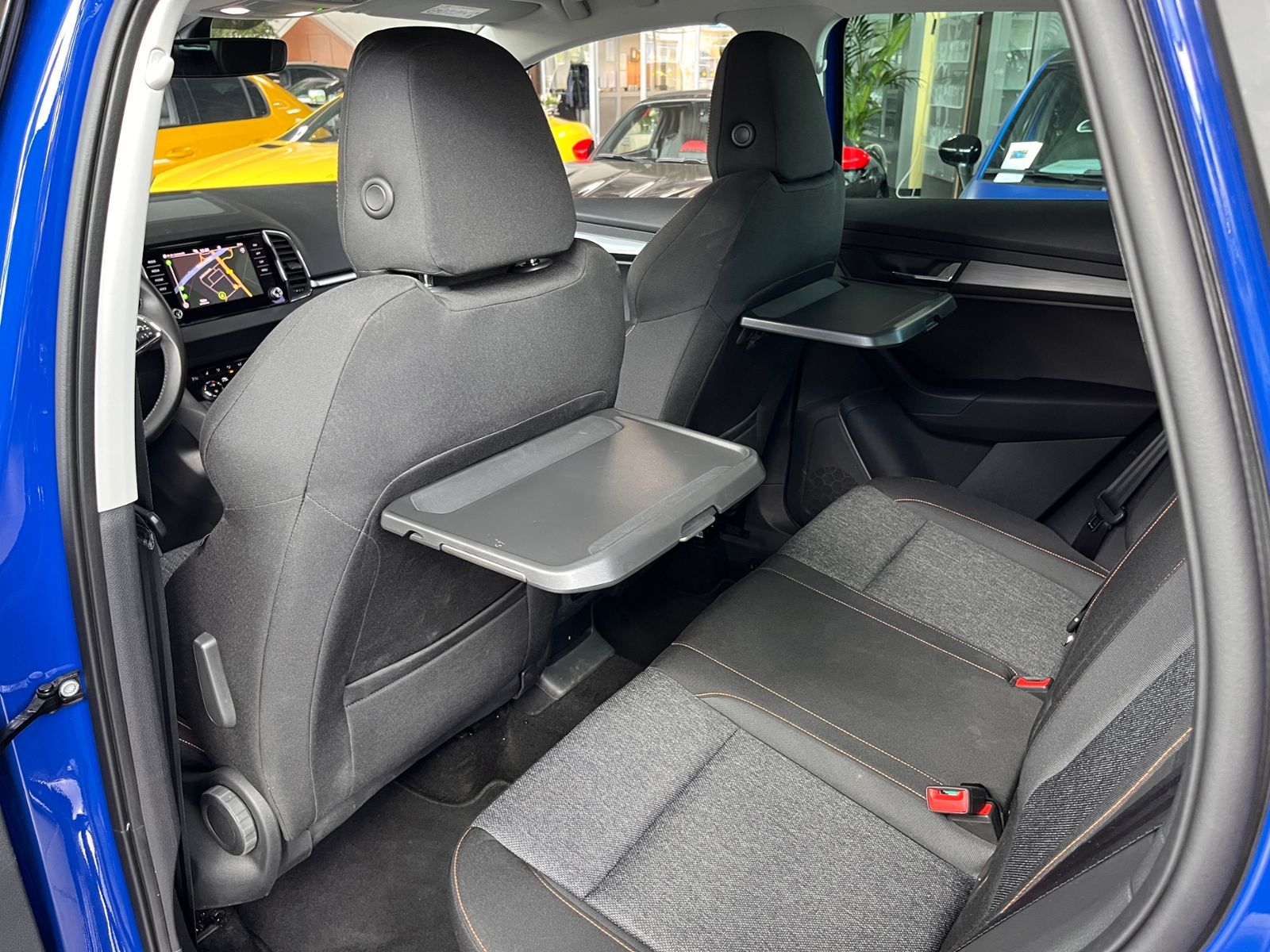 Fahrzeugabbildung SKODA Karoq Clever ACC RFK LED NAVI
