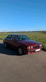BMW E34 518i Limousine in Calypsorot - BMW 518 mit Benzin-Antrieb: Limousine