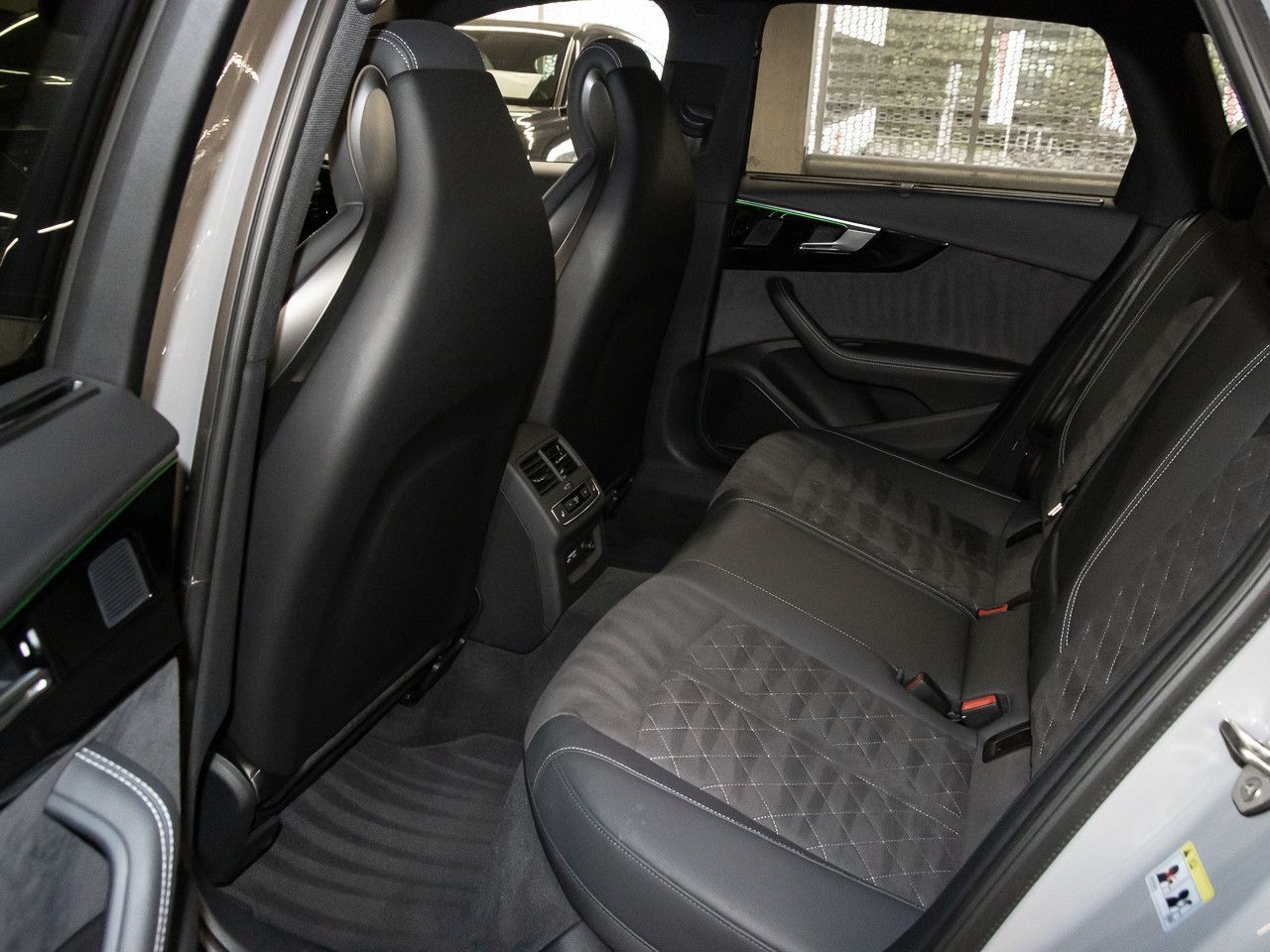 Audi RS4 Avant 2.9 TFSI quattro HeadUp Matrix AHK 20' foto 12
