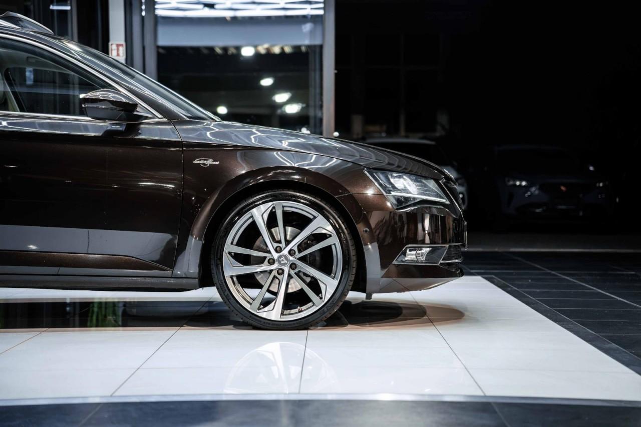 Skoda Superb Combi L&K 2.0 TDI 190 ch DSG 4x4 / Toit panoramique / Canton / Sièges ventilés / Chauffage auxiliaire