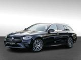 Mercedes-Benz E 450 T 4M |AMG|DISTR|NAVI|ILS|PANO|BURM|MBeam - mit Benzin-Antrieb: Schwarz, Ambiente-Beleuchtung