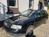 Audi A6 2.8 multitronic Avant - - Audi A6 aus 2000: 2.8