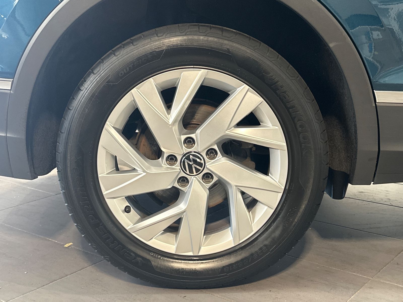 Fahrzeugabbildung Volkswagen Tiguan 2.0 TDI DSG 4Motion Life NAV+IQ-LIGHT