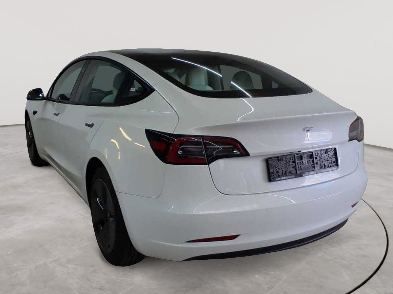 Tesla Model 3 Standard Reichweite Plus foto 5