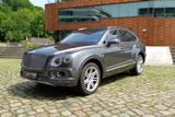 Bentley Bentayga 4.0 V8 Mulliner Driving Specification - graue Bentley Bentayga