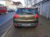 Peugeot 3008 Active Panoramad. Alu Klimaautom. Alu AHK - gebrauchte Peugeot 3008 aus dem Jahr 2011