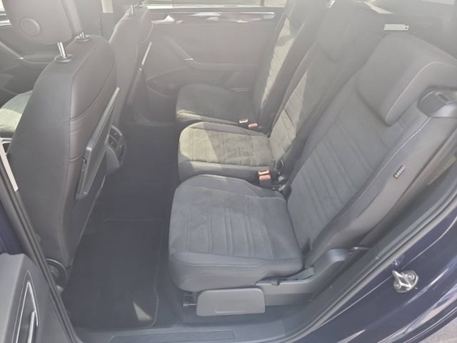 Fahrzeugabbildung Volkswagen Touran 2.0 TDI HIGHLINE 7-SITZER KAMERA AHK TRAI