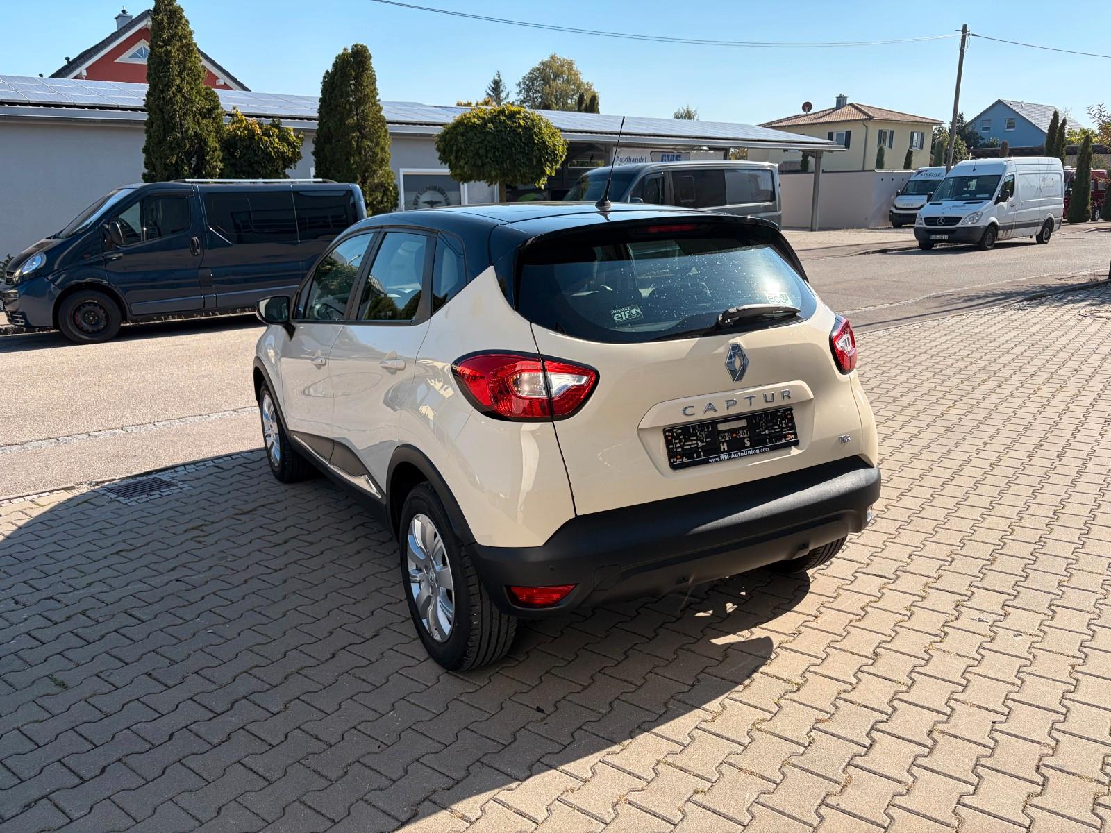 Renault Captur Experience /KLIMA/NAVI/PDC/1.HAND