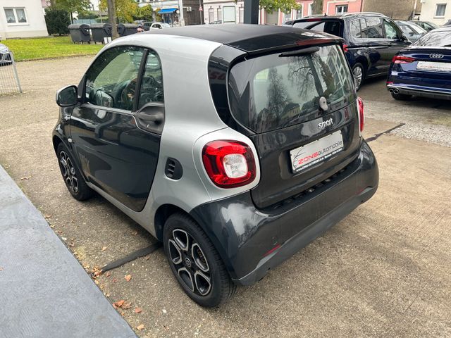 Fahrzeugabbildung Smart ForTwo +Navi+Leder+SHZ+BT+AllwetterLM