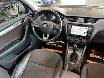 Skoda Octavia Scout*ACC*NAVI*AHK*PANO*2-Zonen*