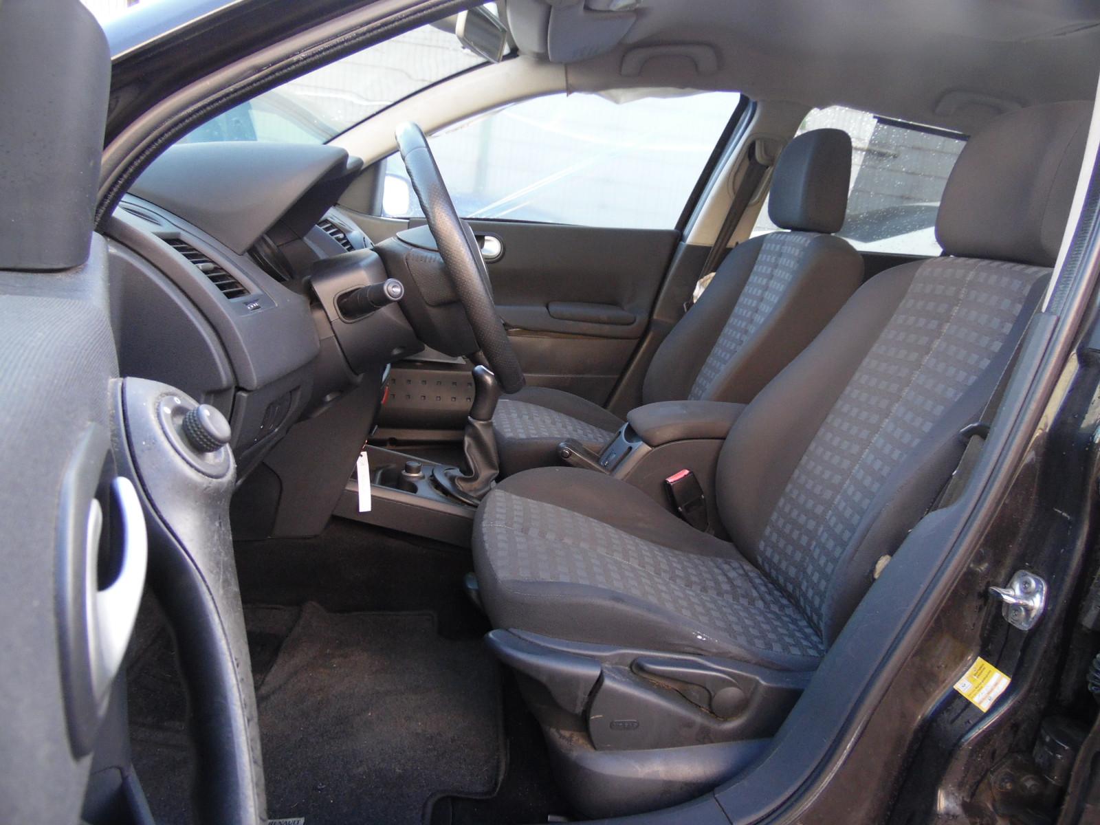 Renault Megane 2009 — photo 11