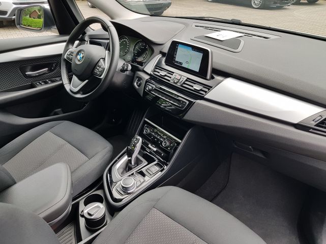 Fahrzeugabbildung BMW 218d Active Tourer Advantage+LED+Pano+Kamera+DAB