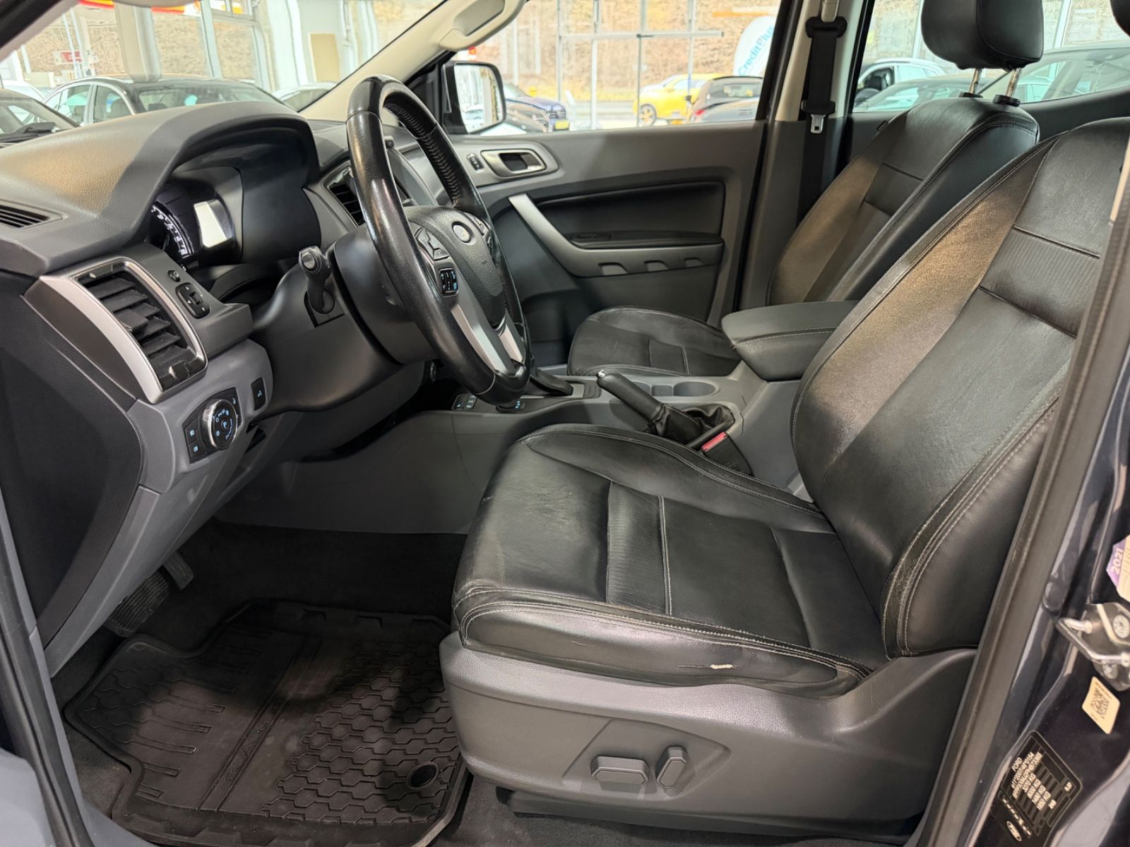 Fahrzeugabbildung Ford Ranger Limited Doppelkabine 4x4