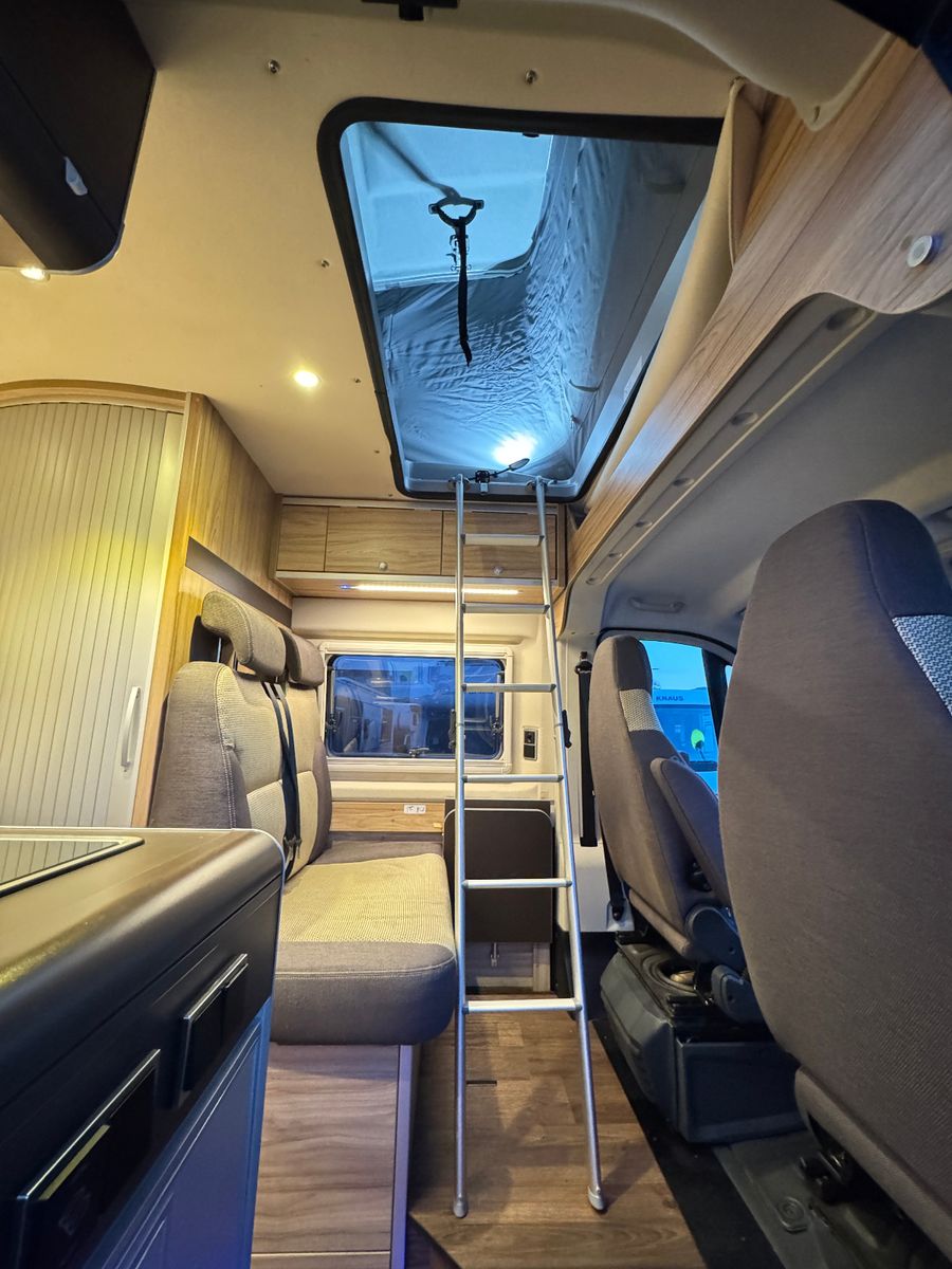 Fahrzeugabbildung HYMER / ERIBA / HYMERCAR YOSEMITE 600 CROSSOVER FIAT SCHLAFDACH LÄNGSBETT