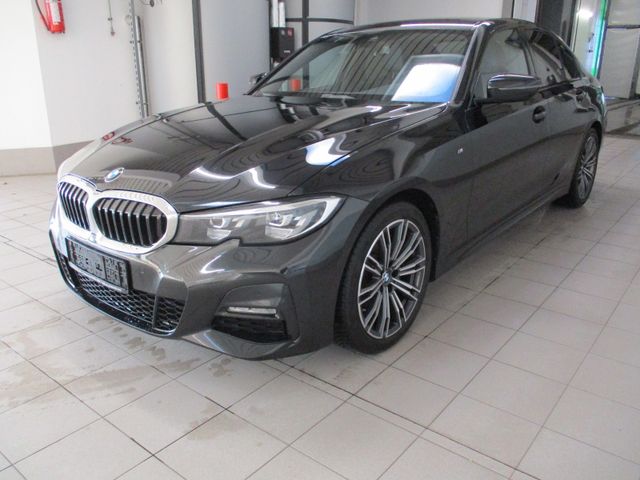 BMW 320 Baureihe 3 Lim. 320 d xDrive M Sport NAVI AT