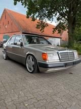 Mercedes-Benz Mercedes Benz W124 260 - Mercedes-Benz 260 aus 1990