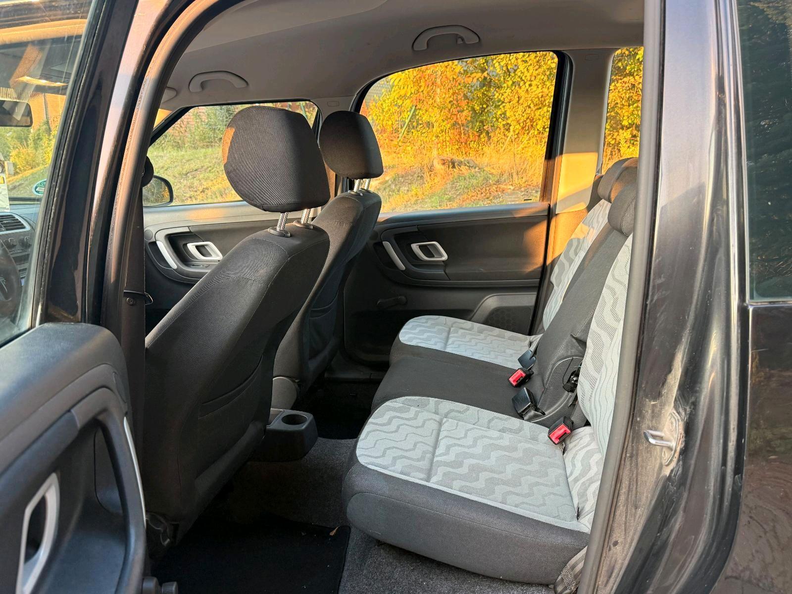 Skoda Roomster 2010 — photo 12