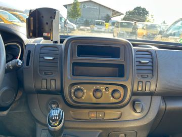 Renault Trafic - 10