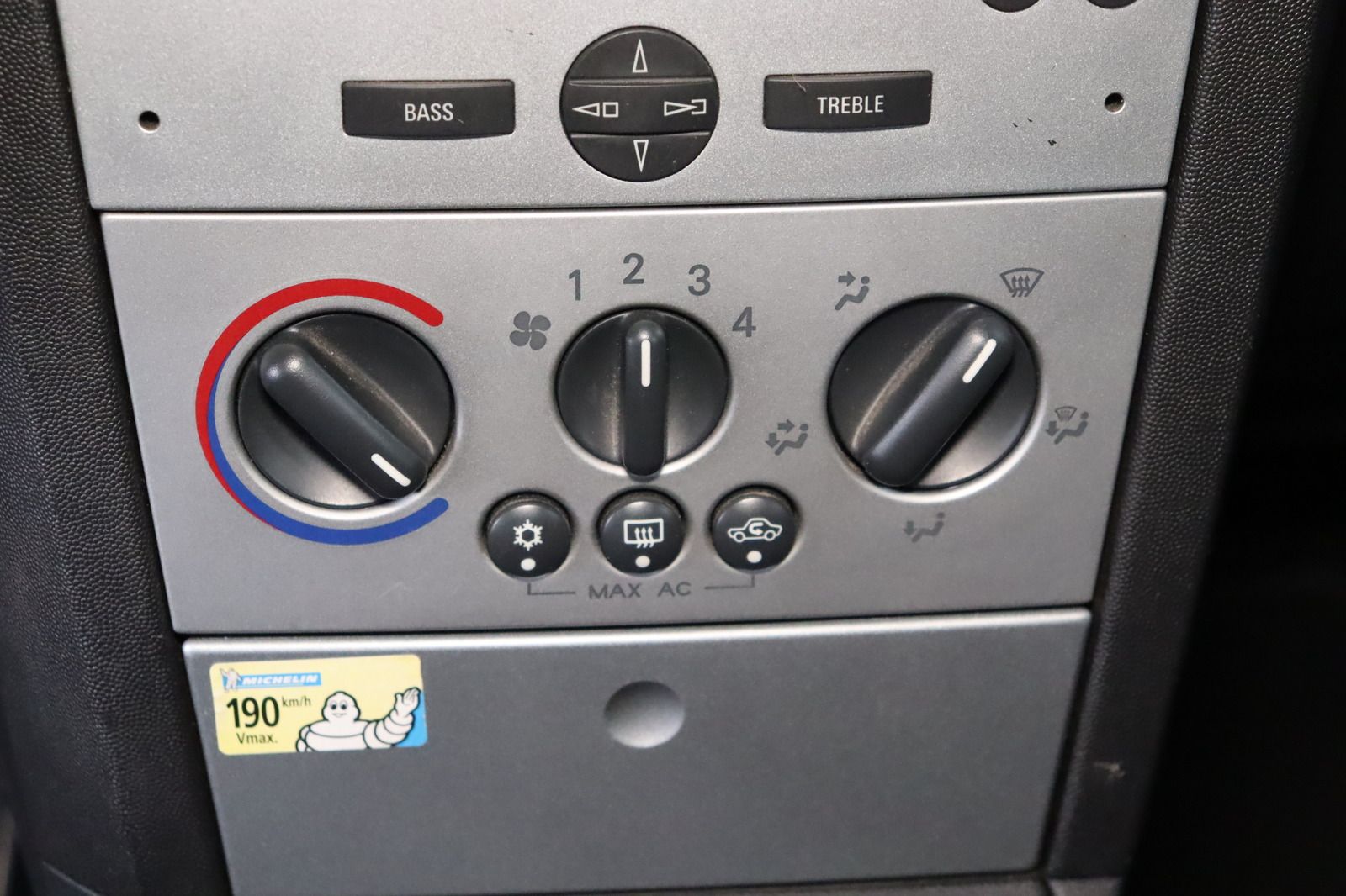 Fahrzeugabbildung Opel Meriva 1.4 TWINPORT * Klima *