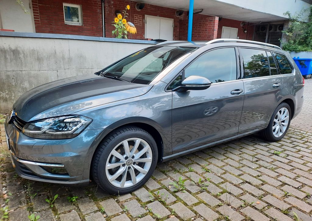 Image of Volkswagen Golf
