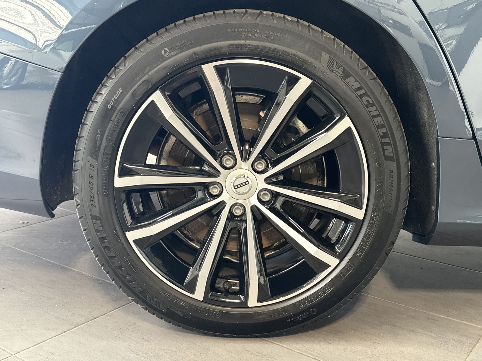 Fahrzeugabbildung Volvo V60 T6 AWD Recharge Core NAV+LED+ACC+STHZG+18ZO