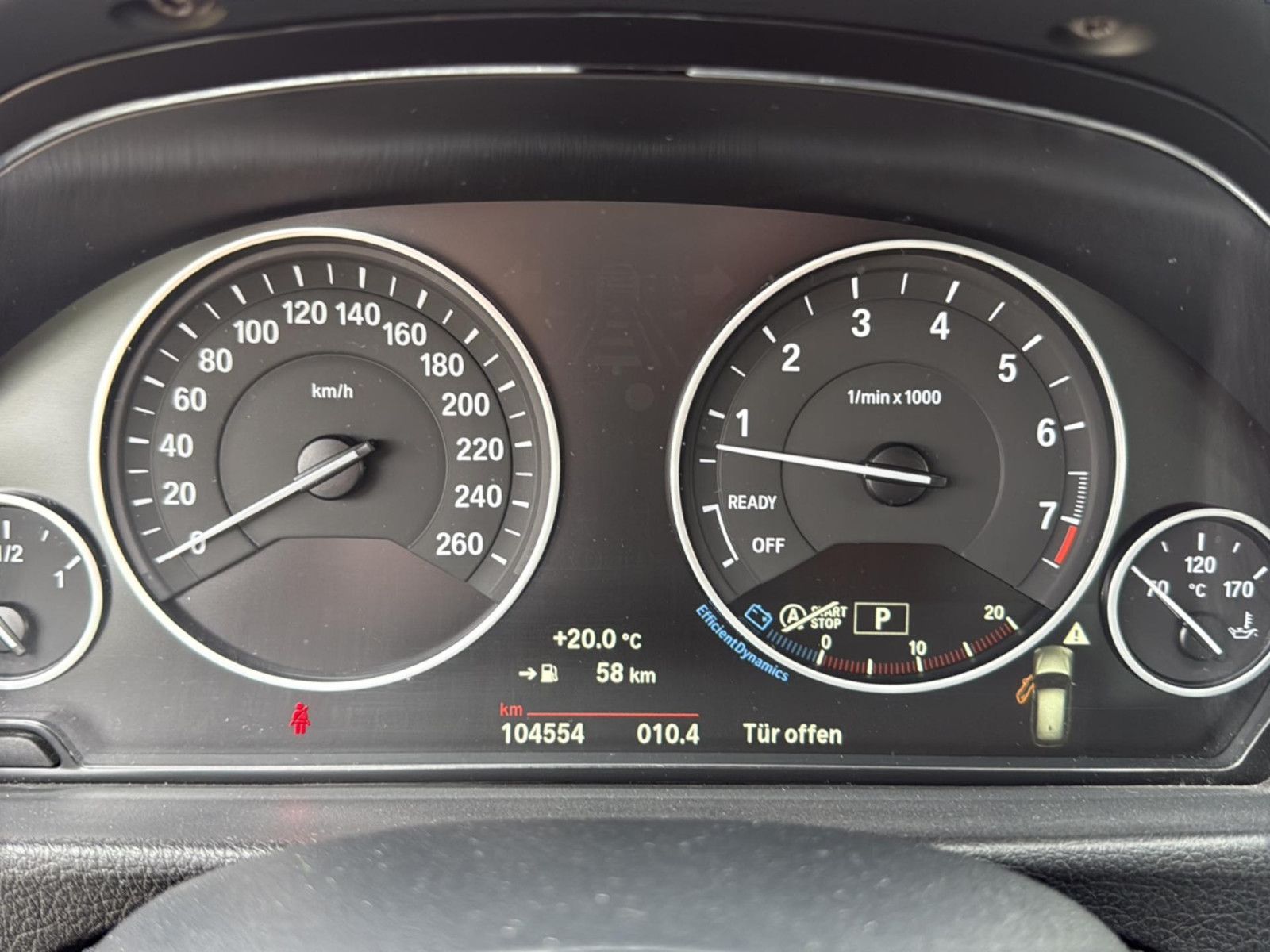 Fahrzeugabbildung BMW 320 i Touring/ unfallfrei
