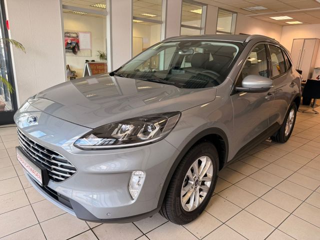 Ford Kuga Titanium / NAVI / KAMERA / GEPFLEGT