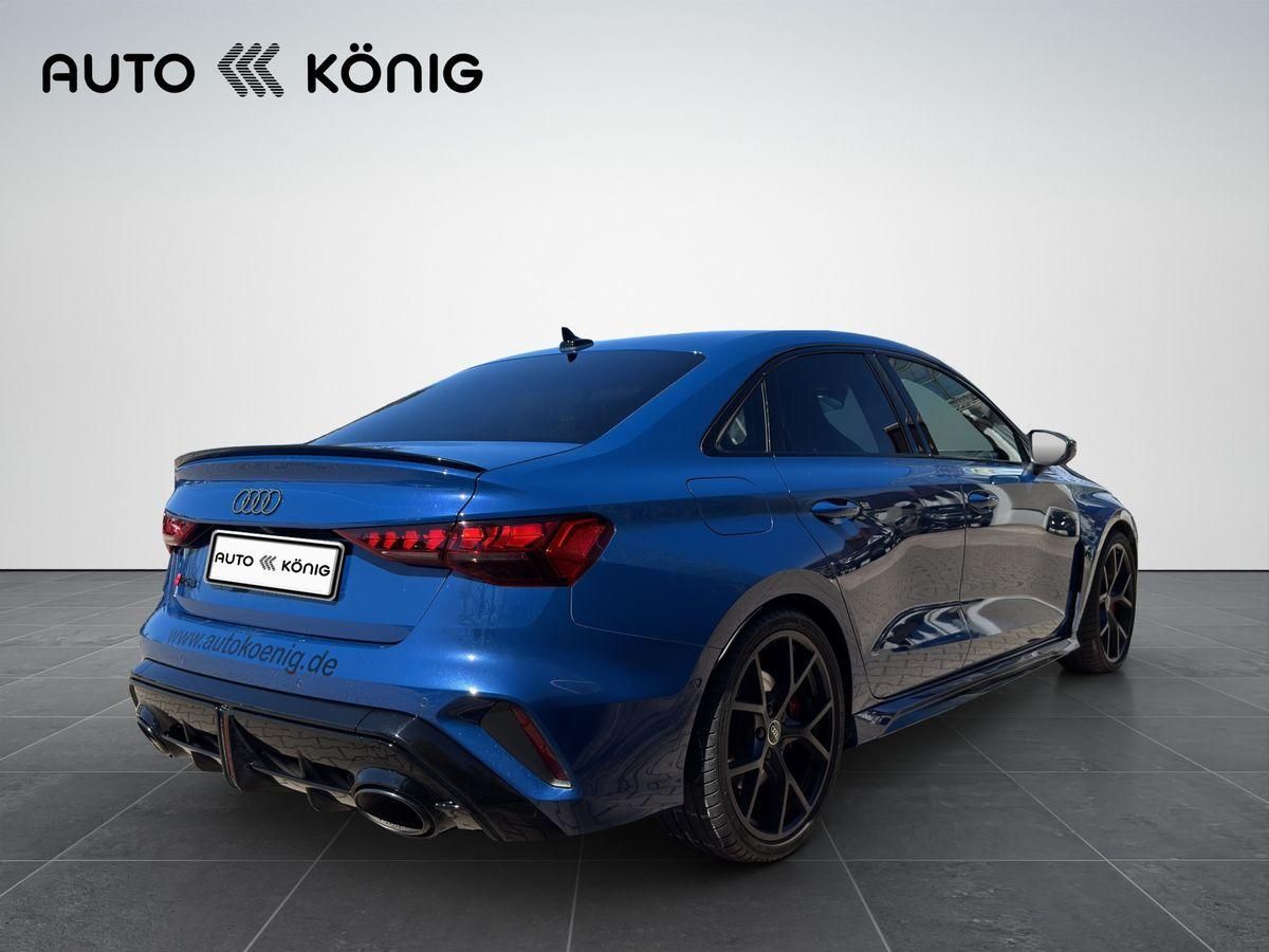Fahrzeugabbildung Audi RS3 Limousine 2.5 TFSI quattro 294 kW
