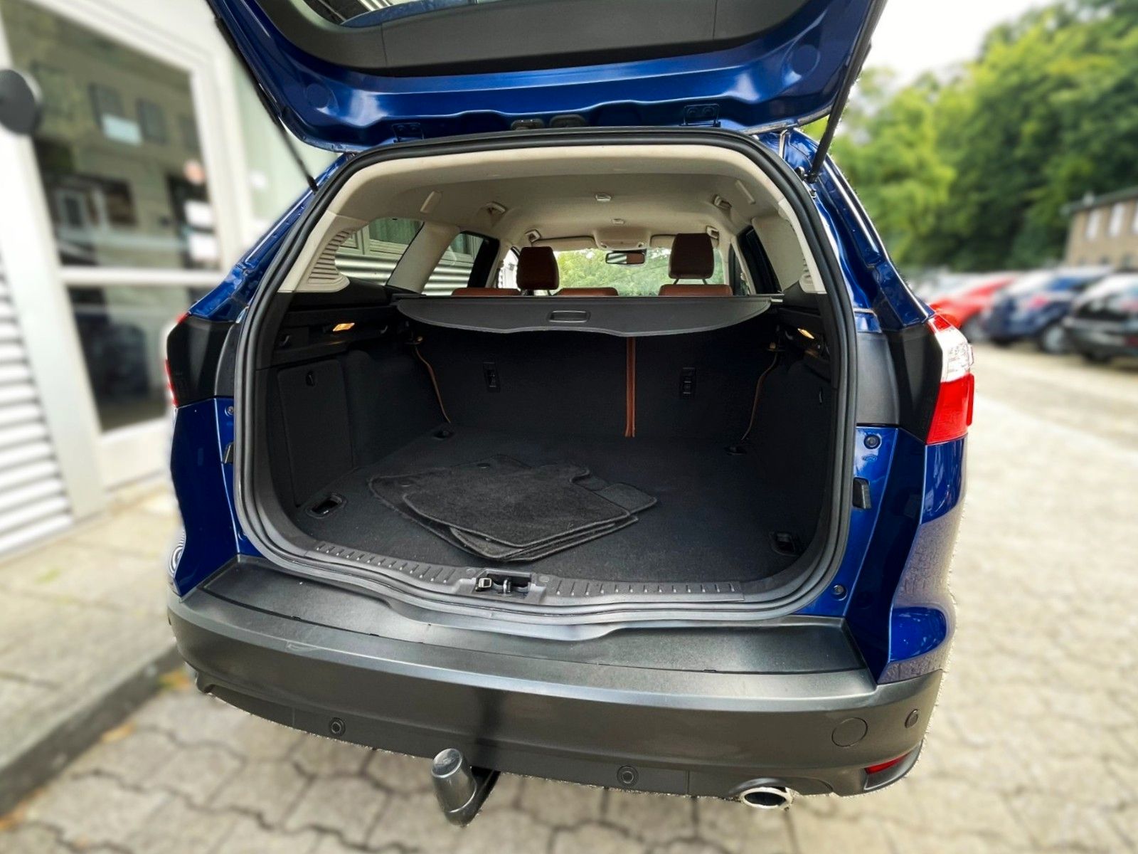 Fahrzeugabbildung Ford FOCUS TITANIUM 2.0 AUT. LEDER NAVI XENON AHK "18