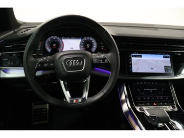 Audi Q8 - 9