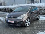 Kia Rio Spirit 1.4D NAVI BT KAMERA PDC TEMPO KLIMATR - Kia Rio Spirit mit Diesel-Antrieb