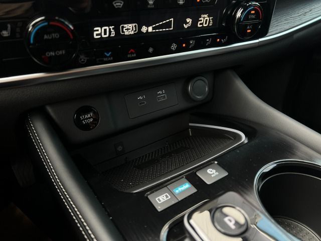 Fahrzeugabbildung Nissan X-Trail 1.5 VC-T e-Power Tekna+ 20Zoll*PP*HUD