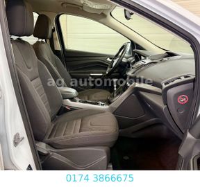 Ford Kuga - 12