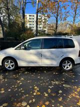 Volkswagen ich verkaufe Touran Baujahr 2009 - Volkswagen Touran: Kleinwagen