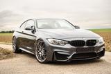 BMW M4 Competition - graue BMW M4