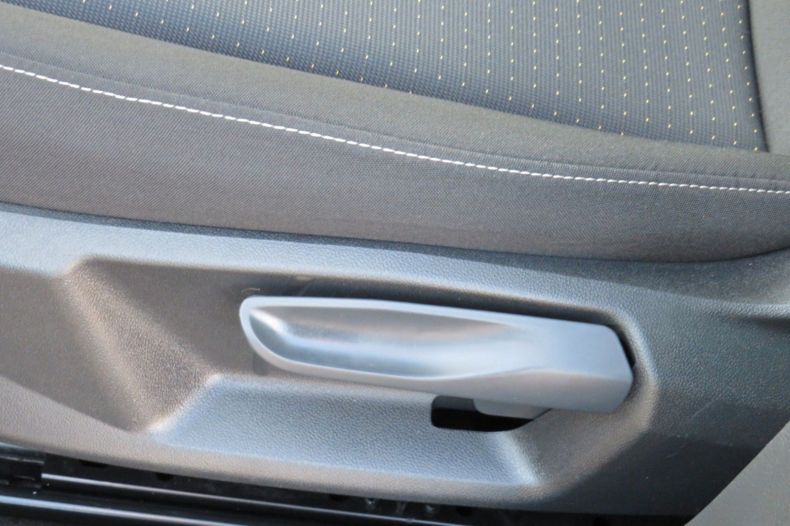 Fahrzeugabbildung SEAT Arona Style DSG FULL-LINK SITZH KAMERA GJ ACC 1H