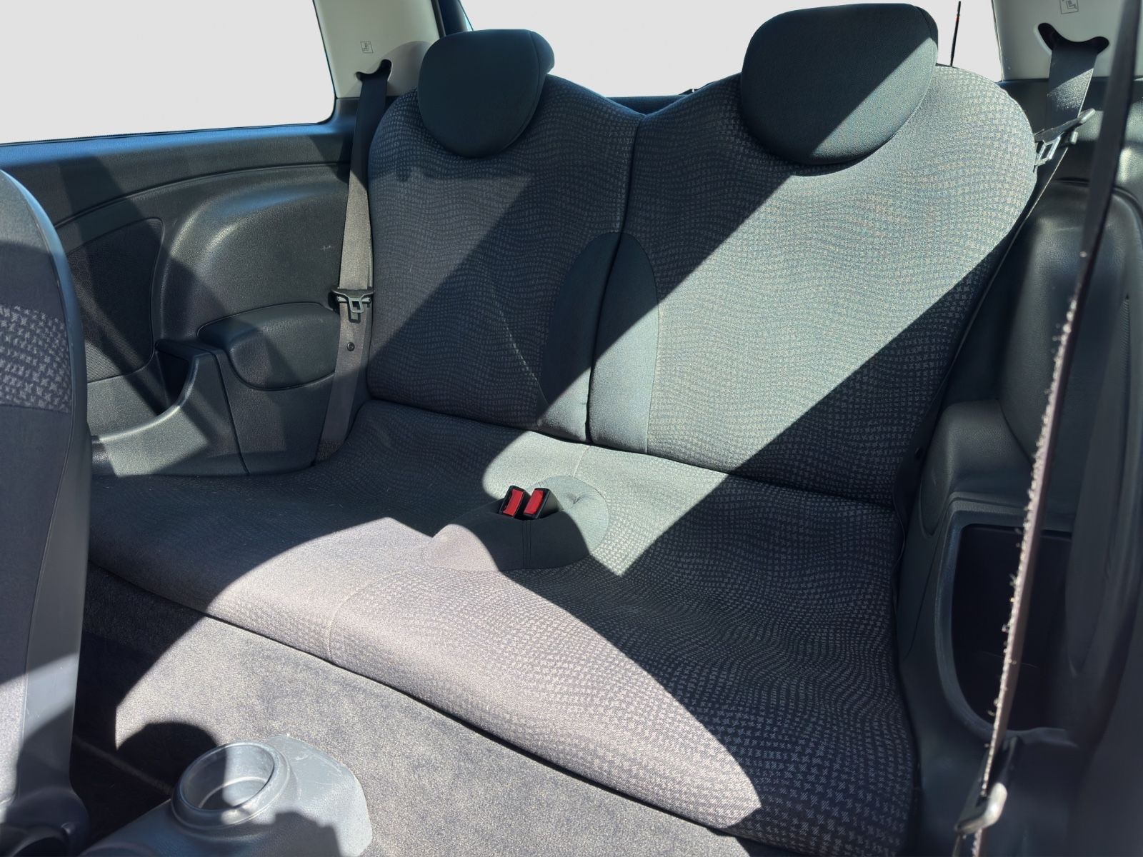 Fahrzeugabbildung MINI ONE /Panoramadach/Klima/SHZ/TÜV07.2027