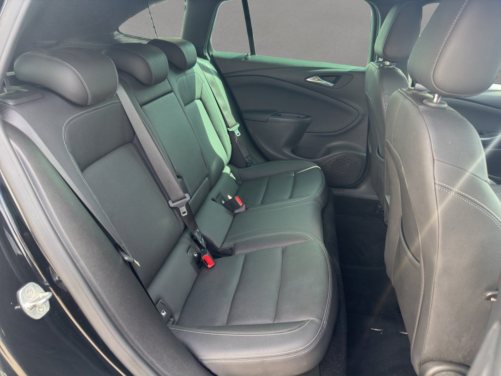 Fahrzeugabbildung Opel Astra K 1.6 Turbo Ultimate KAMERA/Intelli-Lux/