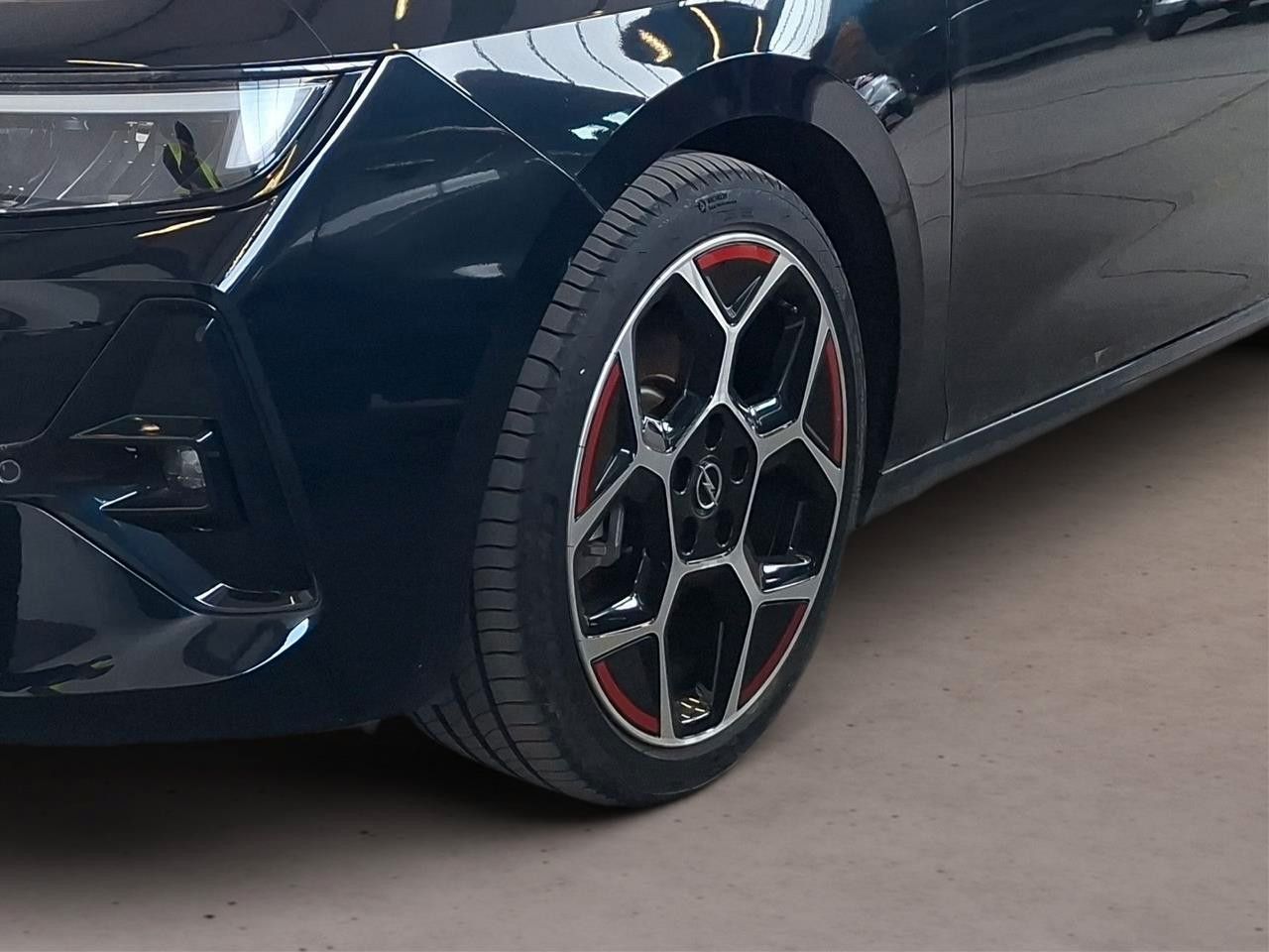 Fahrzeugabbildung Opel Astra L Lim. 1.6 HYBRID GS SPORT NAVI/360°/HUD