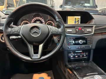 Mercedes E 200 - 12