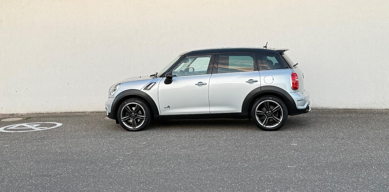 MINI Cooper S Countryman ALL4/XENON/LEDER/PDC/TOP