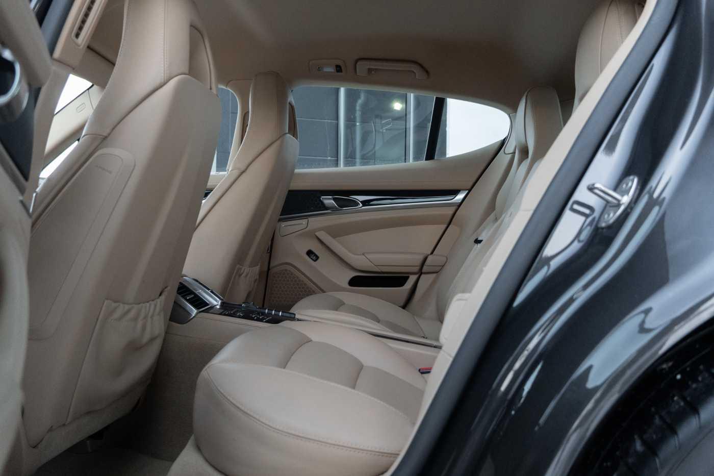 PORSCHE PANAMERA S HYBRIDE 333ch BVA Historique présent - 1ERE MAIN